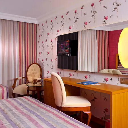 Ξενοδοχείο Oersmaris Boutique 4*